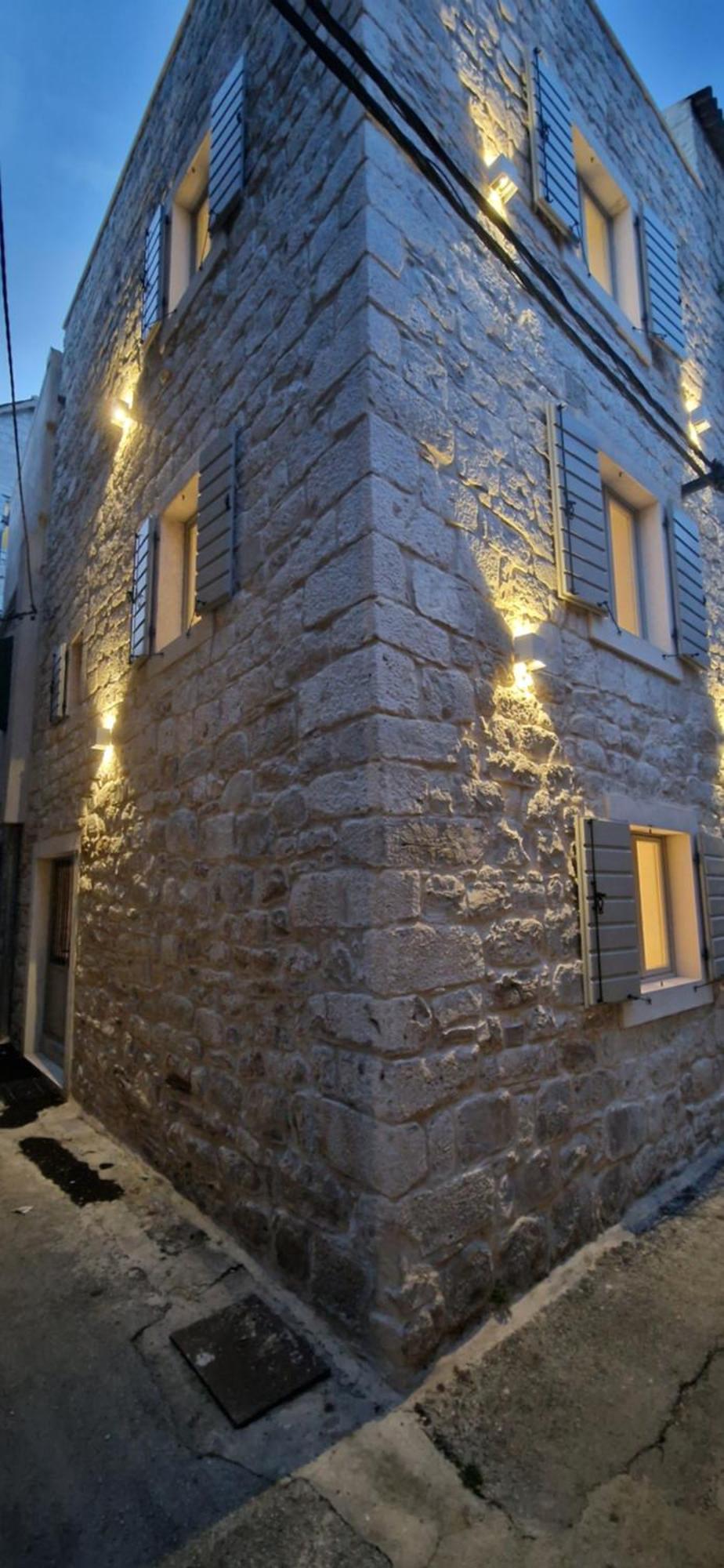 Villa Viu2 Castle Kaštela Exterior foto